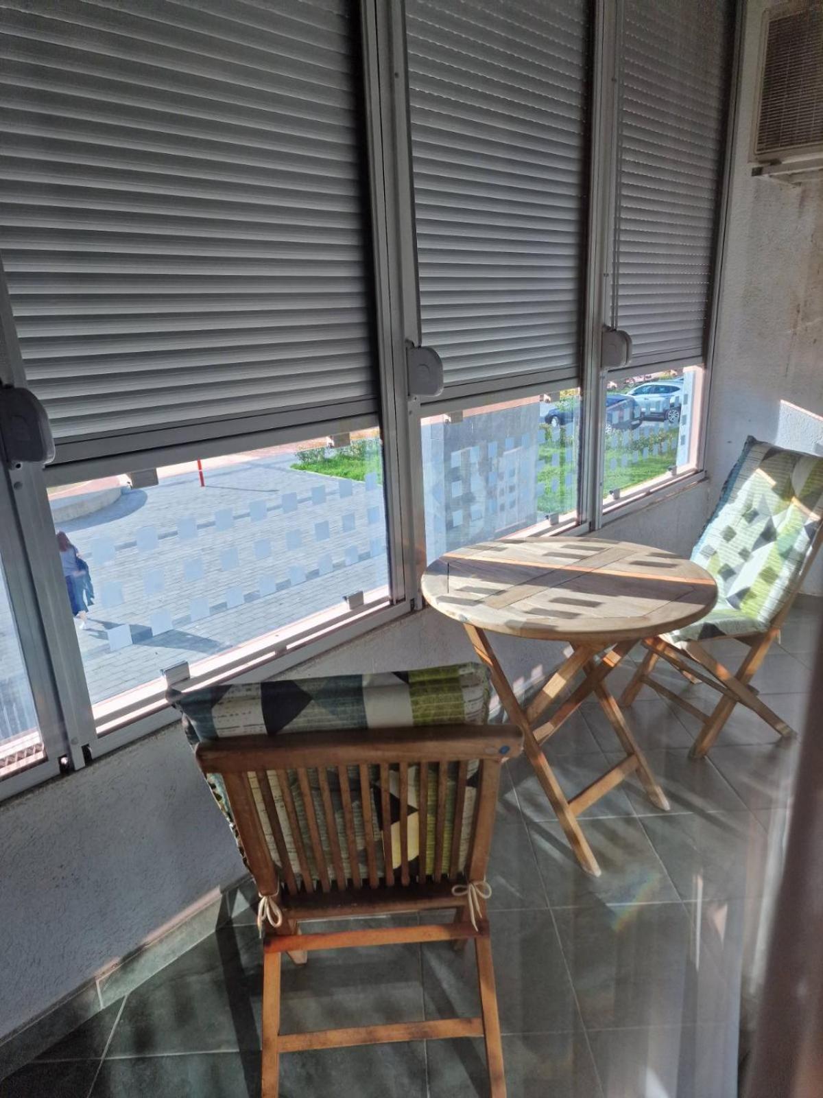 פודגוריצה Maxim Compass Apartment מראה חיצוני תמונה